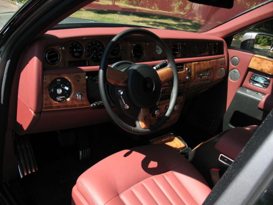  Rolls-Royce Phantom 2007 года  (фото 68 из 102)